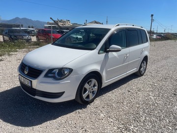Cars: VOLKSWAGEN TOURAN