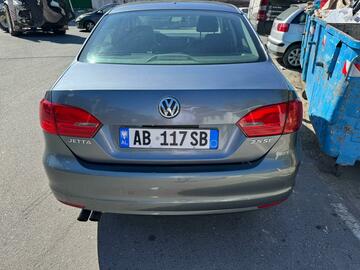 Cars: VOLKSWAGEN JETTA  (E)