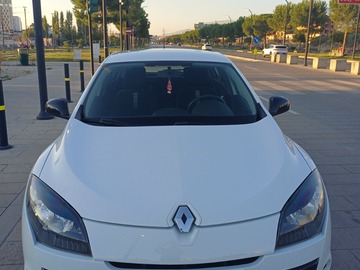 Cars: Renault Megane Automatic