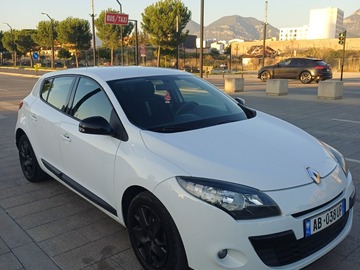 Cars: Renault Megane Automatic