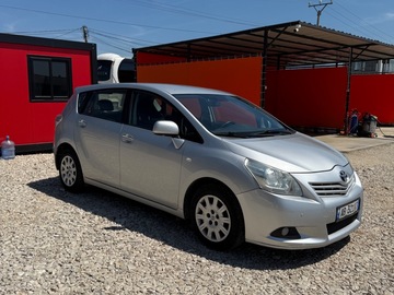Cars: Toyota Auris