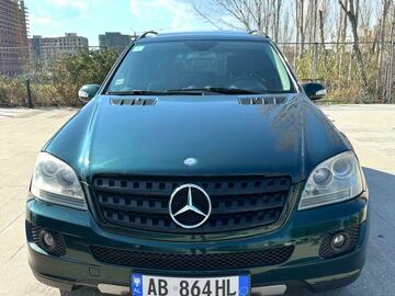 Auto: Mercedes Benz M L