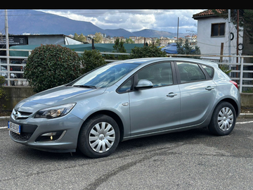 Makina: Opel astra