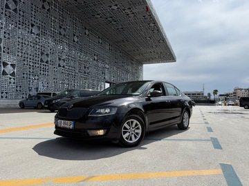 Cars: Skoda Octavia black