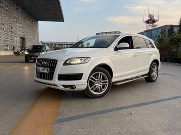 Cars: Audi Q7 White