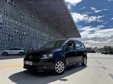 Makina: Volkswagen Touran 7 seats