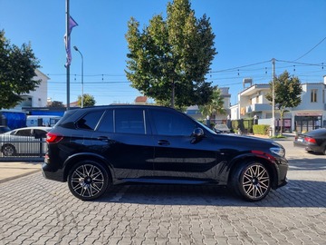 Cars: BMW X5M 