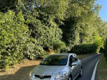 Auto: TOYOTA AURIS