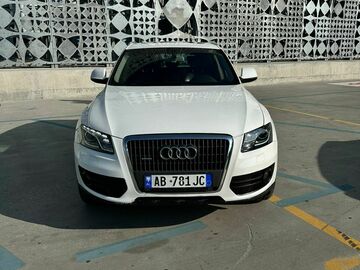 Makina: AUDI Q5