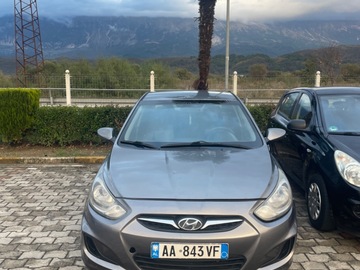 Cars: Hyundai Accent