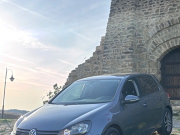 Auto: VOLKSWAGEN GOLF