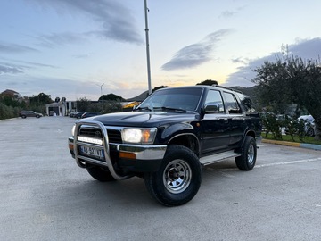 Auto: Toyota 4Runner - All Terrain 
