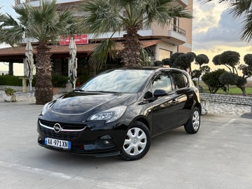 Auto: Opel Corsa Black