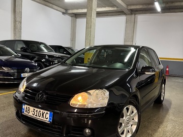 Cars: Volkswagen Golf 5