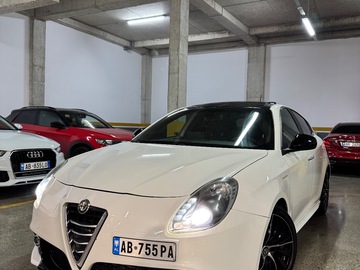 Cars: Alfa Romeo-Gulietta