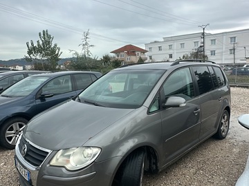 Cars: Volkswagen Touran 6+1 Seats