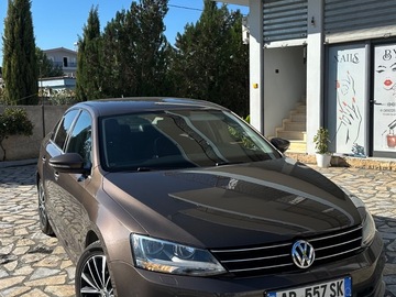 Auto: Passat Jetta 2015 