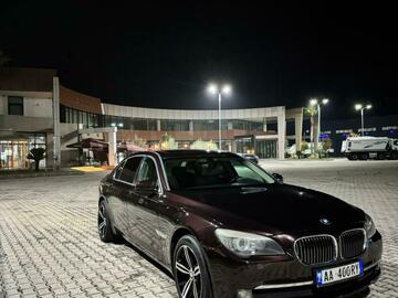 Makina: BMW Seria 7
