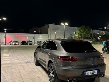Cars: Porsche Macan S