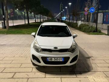 Cars: KIA RIO