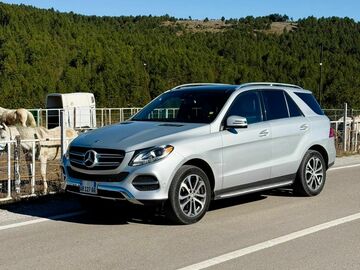 Cars: Mercedes Benz GLE