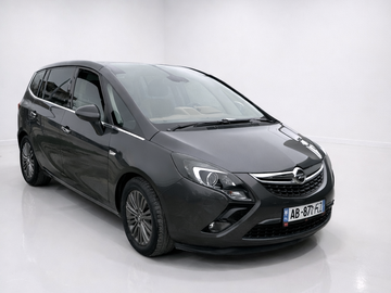 Cars: Opel Zafira Tourer