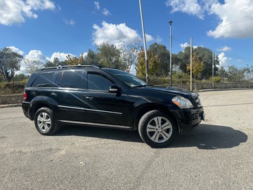 Auto: MERCEDES BENZ GL