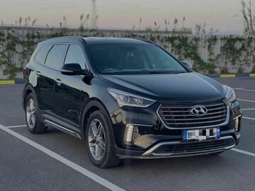 Cars: Hyundai Grand Santa Fe (7 seater)