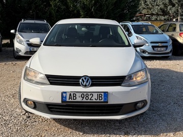 Cars: Volzwagen Jetta