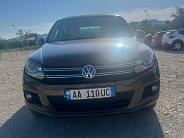 Cars: VolksWagen Tiguan