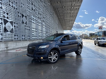 Auto: Audi Q7, 7 seats , Quattro, 205