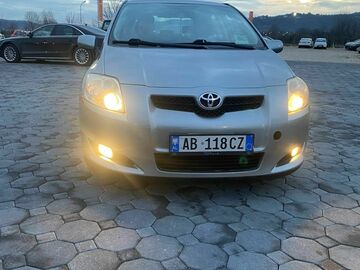 Makina: Toyota Auris
