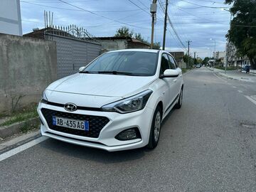 Cars: Hyundai i20