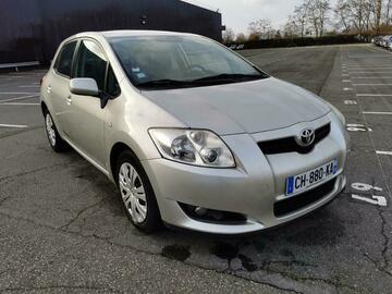 Cars: Toyota Auris 5