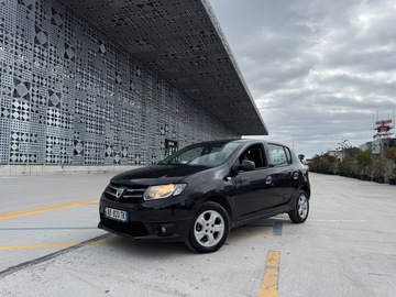 Cars: Dacia Sandero 820
