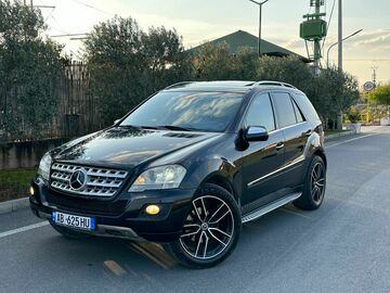 Cars: Mercedes Benz ML