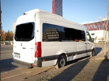 Cars: Mercedes Benz Sprinter 