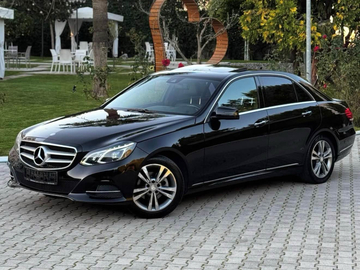 Cars: Mercedes Benz E CLASS