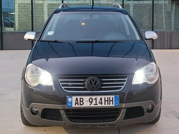 Cars: Volkswagen  Cross Polo