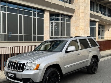 Cars: Jeep Grand Cherokee 