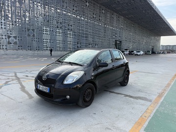 Cars: TOYOTA YARIS 2