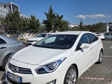 Cars: Hyundai i 40