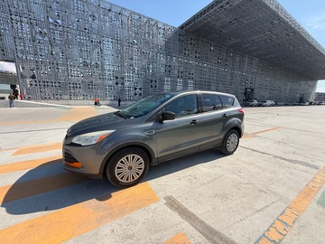 Auto: FORD ESCAPE {KUGA}