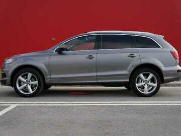 Cars: Audi Q7