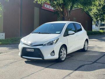 Auto: Toyota Yaris Hybrid