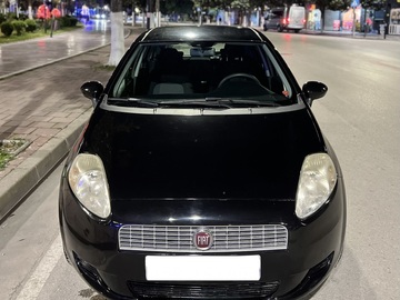 Auto: 2013 FIAT GRANDE PUNTO