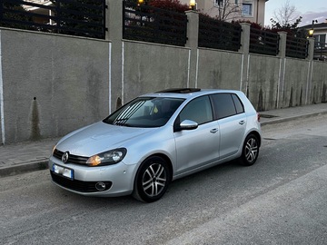 Cars: Volkswagen Golf 6 grey Automatic
