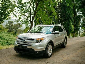 Cars: Ford Explorer 