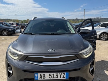 Cars: Kia Stonic