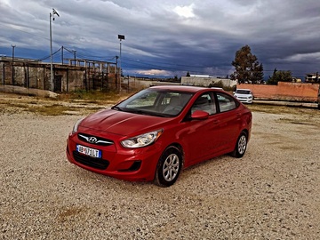 Cars: Hyundai Accent Red